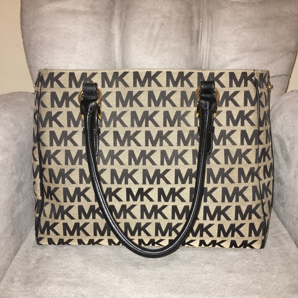 EUC MIchael Kors Black Monogram Tote